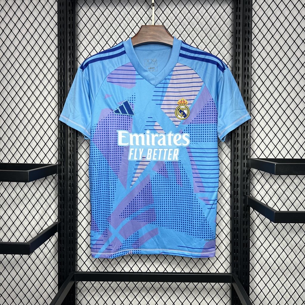 Portero del Real Madrid 2024-25