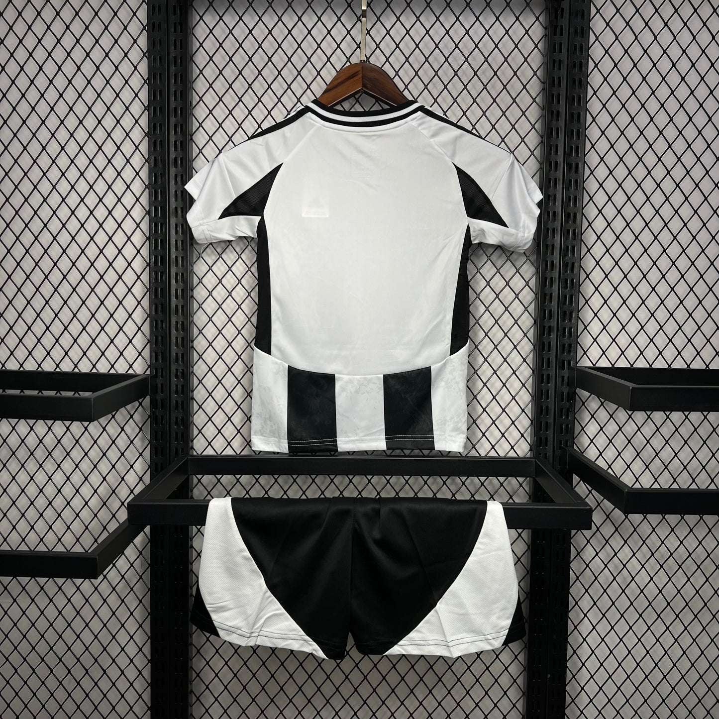 Juve Kids Kit 2024-25