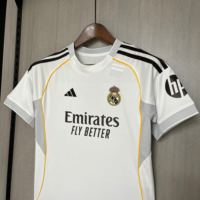 Kit infantil del Real Madrid 2025-26
