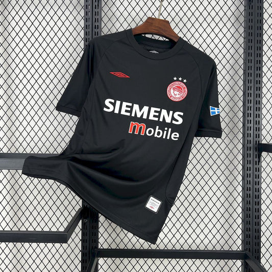 Retro del Olympiacos 2004-05