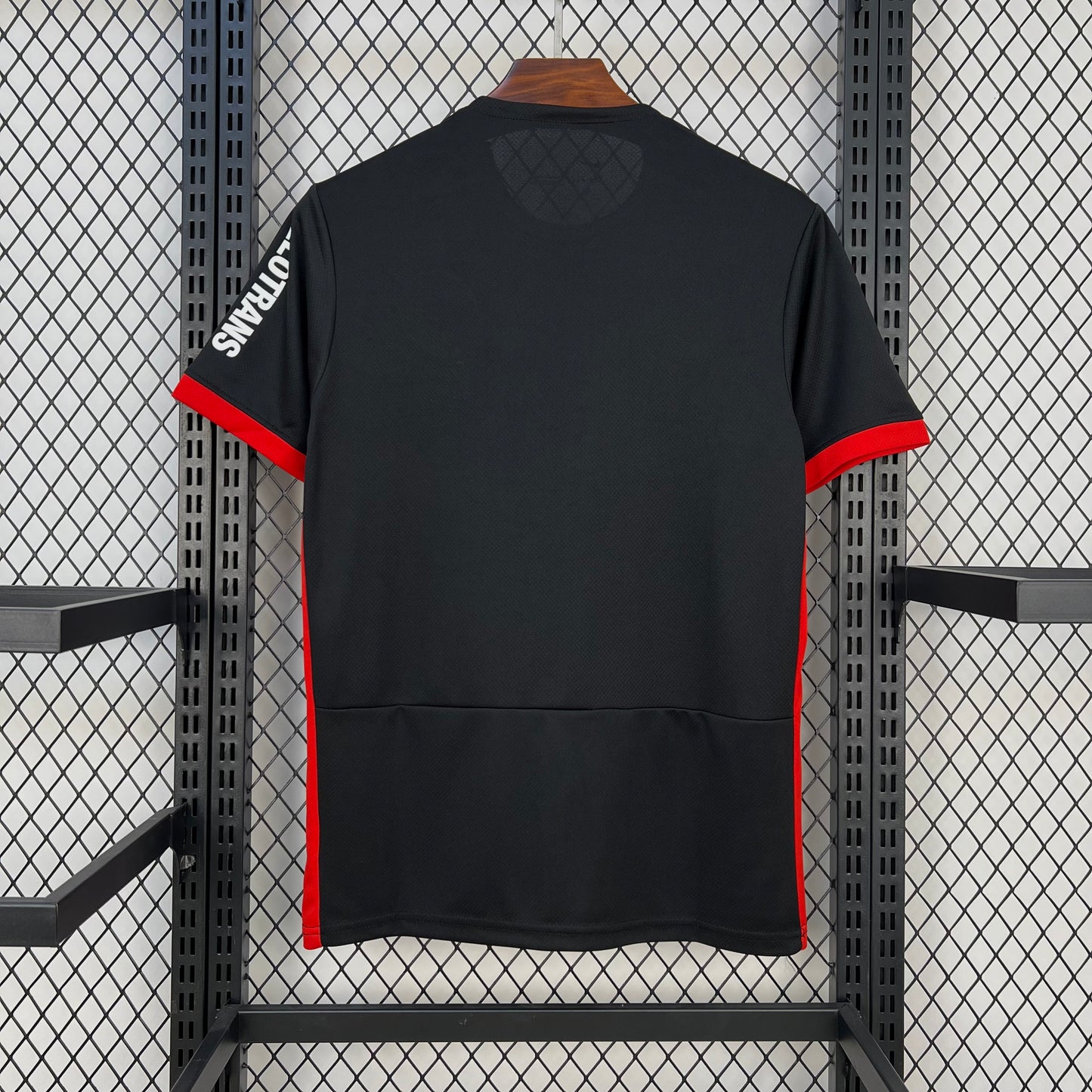 Eintracht Frankfurt alternativa 2024-25