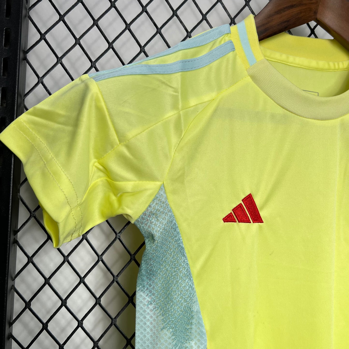 Espanha Kit Criança alternativa 2024-25