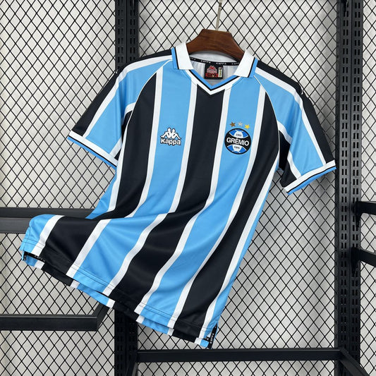 Guild retro 2001