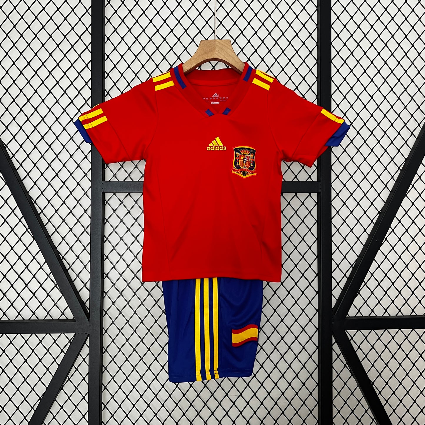 Spain Retro Kids Kit 2010