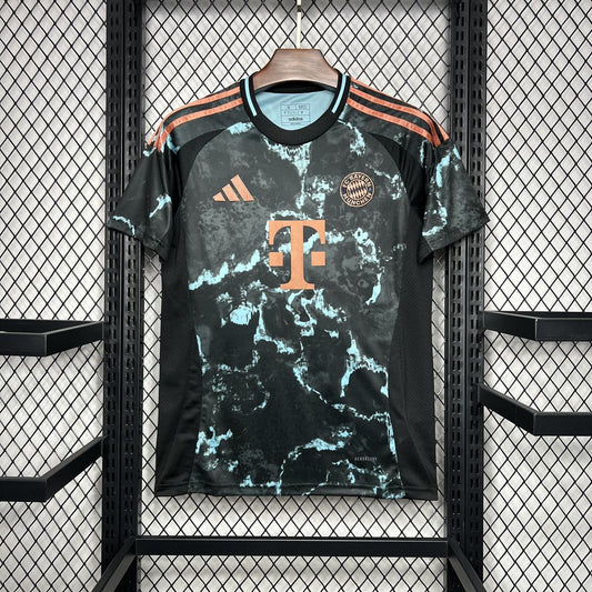 FC Bayern Munich alternativa 2024-25