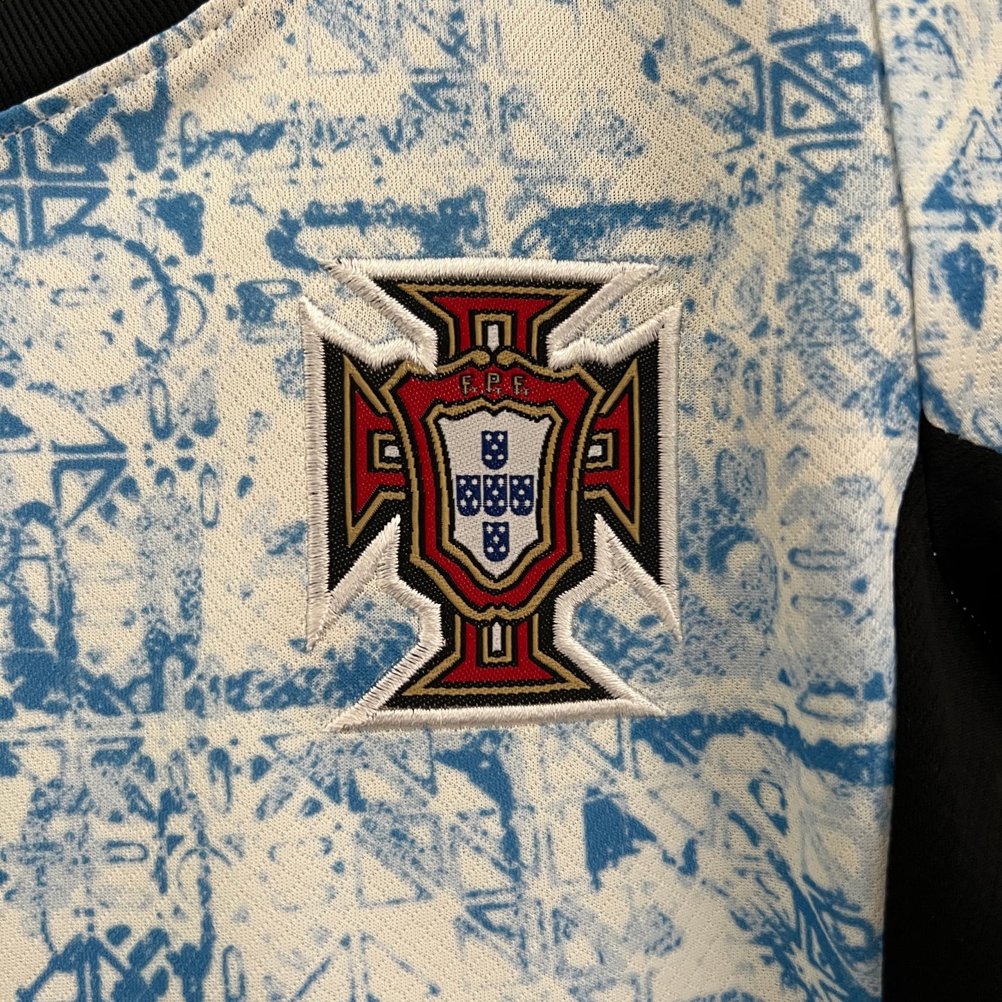 Portugal Kit Criança alternativo 2024-25