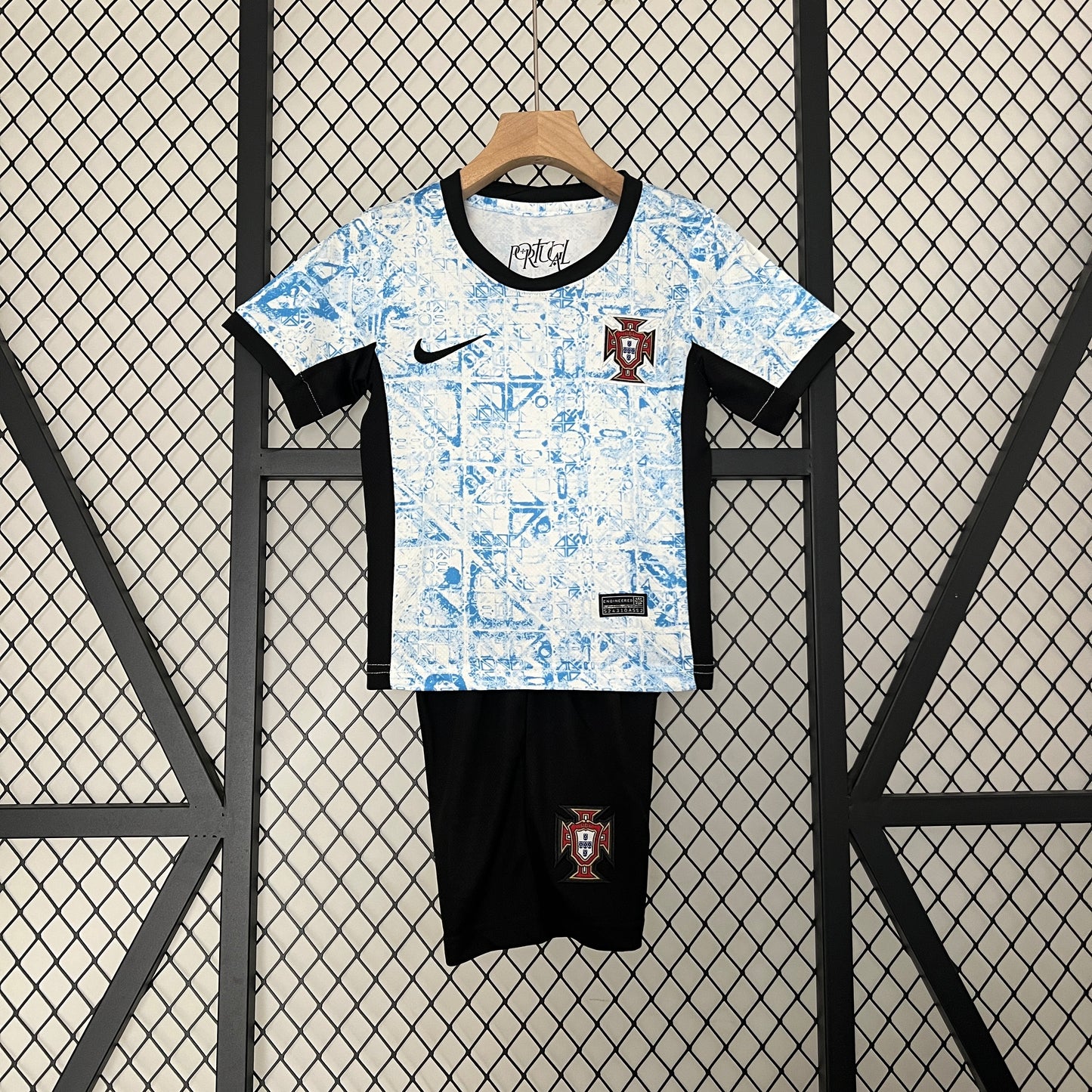 Portugal Kit Criança alternativo 2024-25