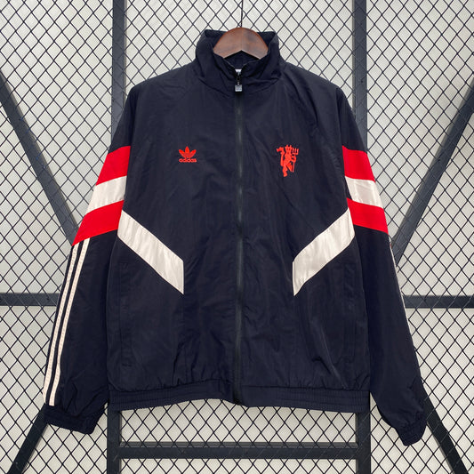 Manchester United 2024 - Chaqueta_Stock 