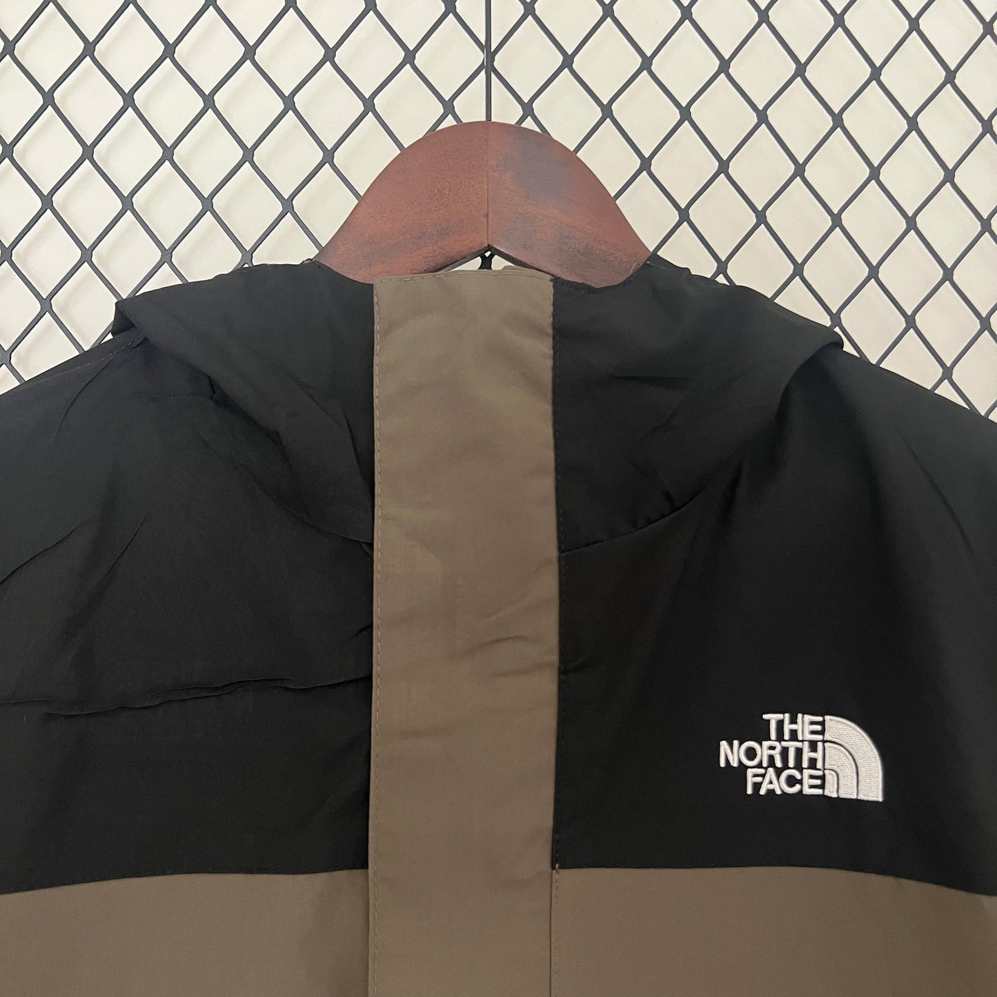 The North Face 2024 Jacket - Brown/Black