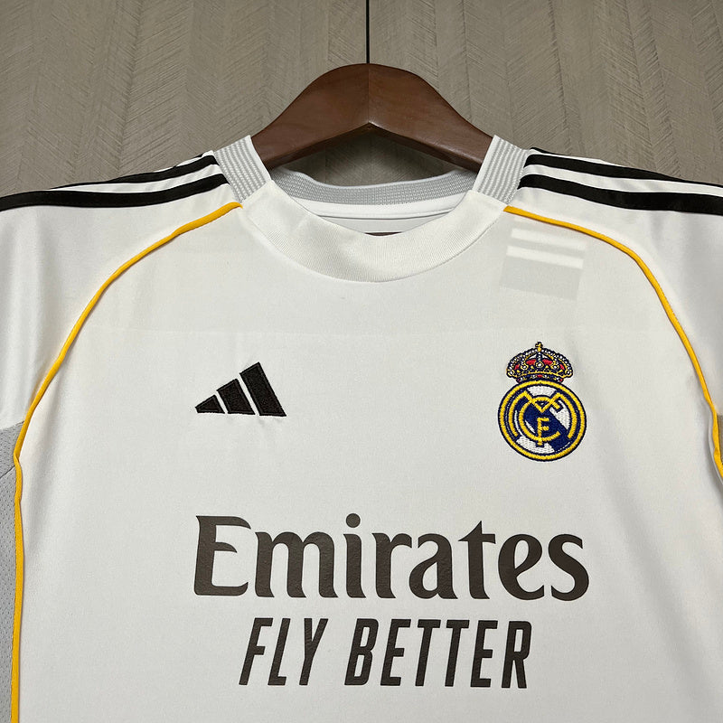 Kit infantil del Real Madrid 2025-26