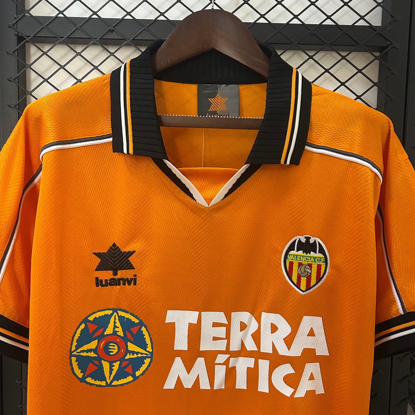 Valencia retro 1999-00
